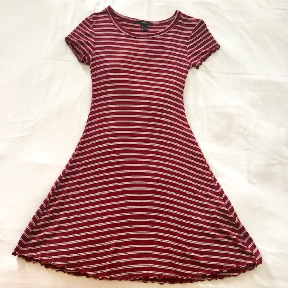 FOREVER 21 Short Sleeve Red Ribbed Dress | Size L